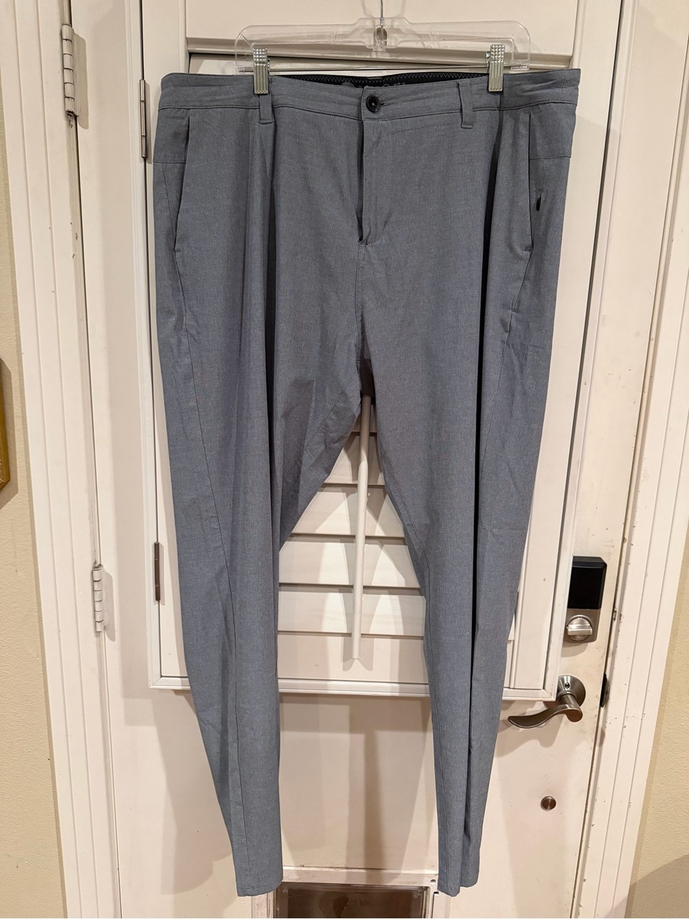 Vuori Men's Dress Pants in Heather Gray